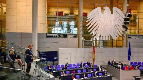 D: Ex-Bundesjustizministerin verurteilt Hass und Hetze