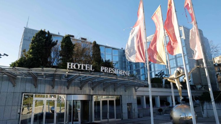 El Hotel President de Ginebra, donde se celebró la  cumbre sobre la crisis de Ucrania entre el Secretario de Estado estadounidense, Blinken, y el Ministro de Asuntos Exteriores ruso, Lavrov
