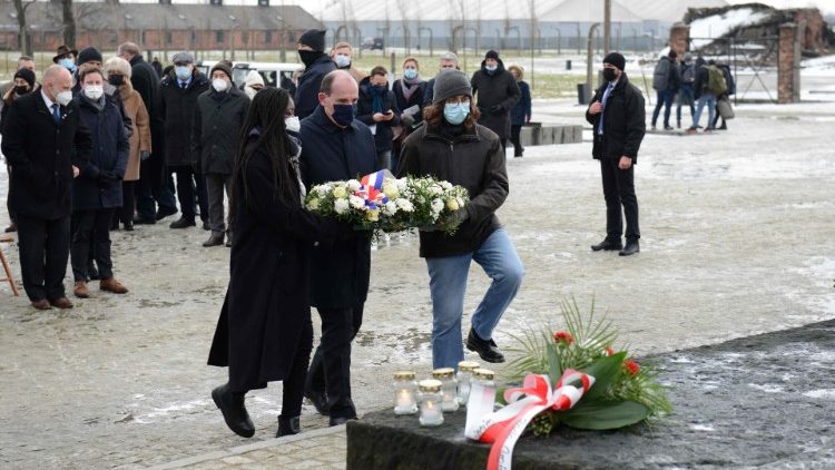 L'omaggio delle autorità europee, oggi, al campo di Auschwitz Birkenau nel Giorno della Memoria