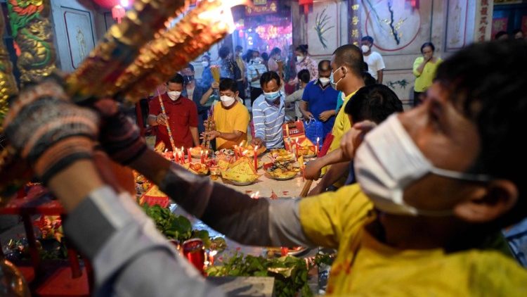 Festejos em Ta Khmao por ocasião do início do ano lunar