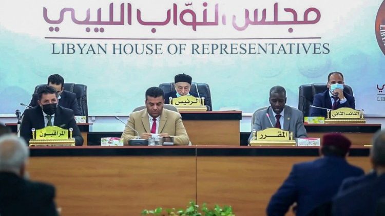 برلمان طبرق ينتخب رئيسا جديدا للحكومة والدبيبة يؤكد أنه لن يسلم السلطة إلا إلى حكومة منتخبة ديمقراطيا