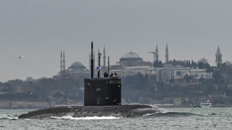 Russisches U-Boot im Schwarzen Meer
