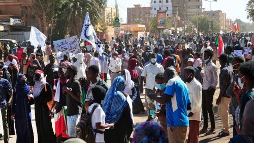 Sudan, ancora muro contro muro tra civili e governo militare