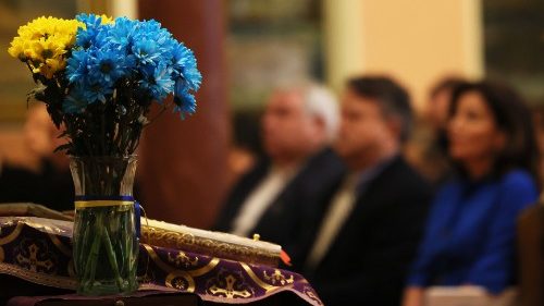 Il nunzio a Kiev: anche i non credenti si uniscano all'atto di consacrazione del Papa