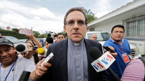 Nikaragva preklicala odobritev apostolskega nuncija. Sommertag mora zapustiti državo