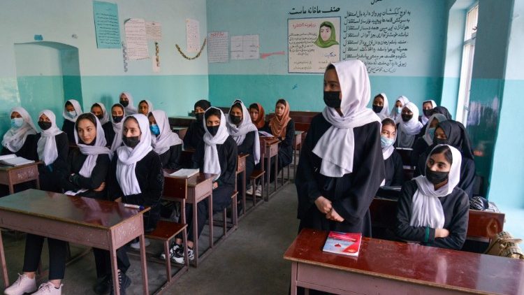 Studentesse afghane (foto Afp)