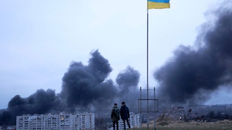 Rauch und Flamen in der Ukraine