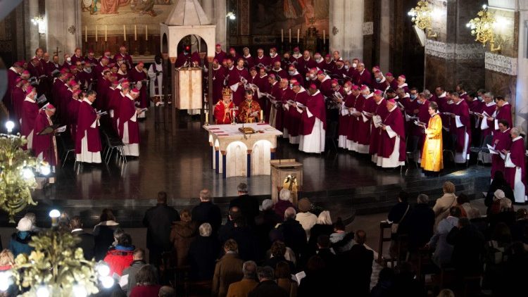 Messe d'ouverture de l'assemblée plénière des évêques de France à Lourdes, le 5 avril 2022