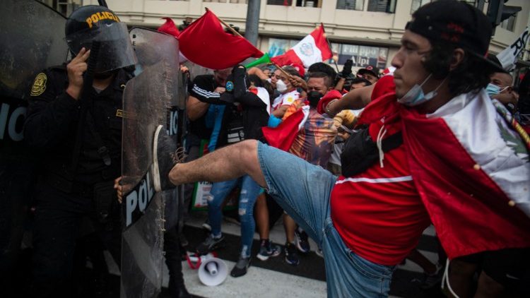 Proteste gegen die Regierung von Präsident Pedro Castillo