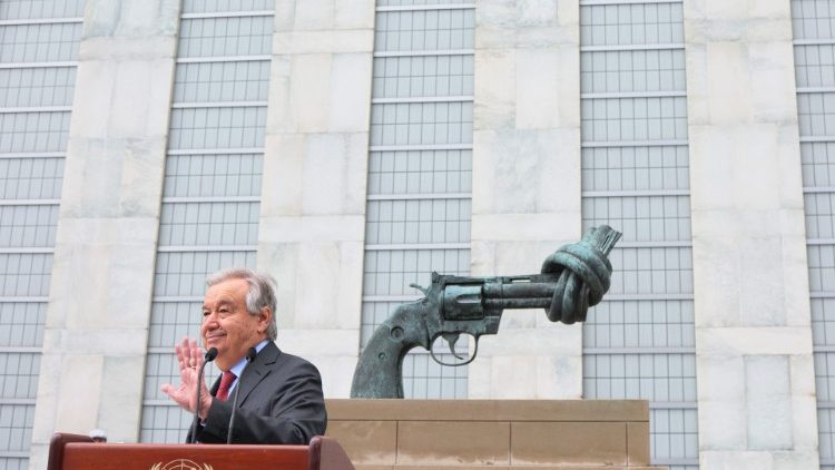 JTO generalinis sekretorius A. Guterres dar kartą paprašė velykinių paliaubų Ukrainoje