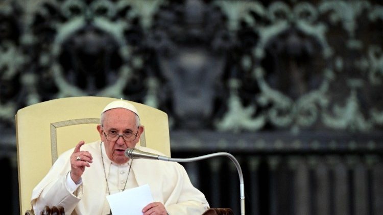 البابا فرنسيس يوجّه نداء من أجل سريلانكا 