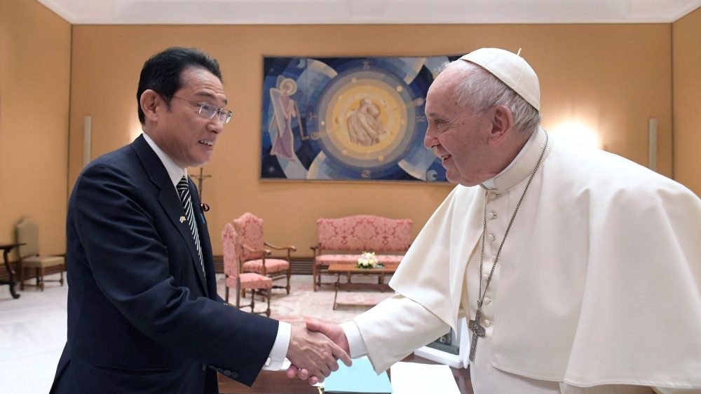 Predseda vlády Japonska Fiumo Kishida na návšteve vo Vatikáne