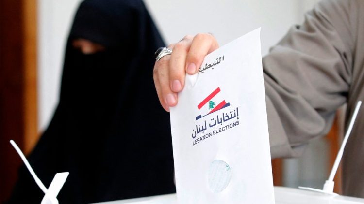 Il voto dei libanesi residenti all'estero (foto AFP)