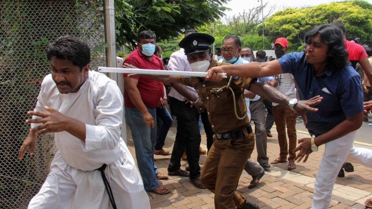 Gli scontri in atto in Sri Lanka