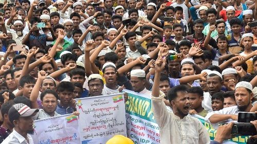 Bangladesch: Rohingya demonstrieren für sichere Rückkehr nach Myanmar
