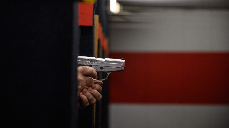 La Corte Suprema ha bocciato le stringenti regole vigenti a New York sul porto d'armi (foto AFP)