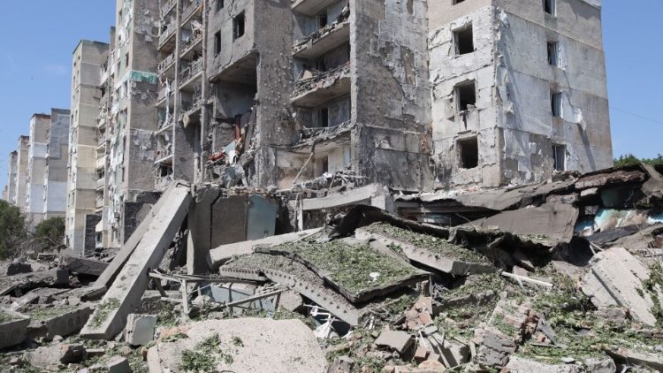 Raketinis smūgis Odesos miesto apylinkėse nusinešė dviejų dešimčių civilių gyvybes