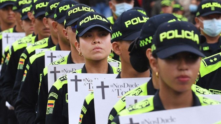 Homenaje a los 36 policías asesinados en un ataques de bandas criminales