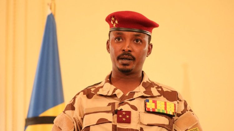 Przewodzący juncie wojskowej w Czadzie generał Mahamat Idriss Déby