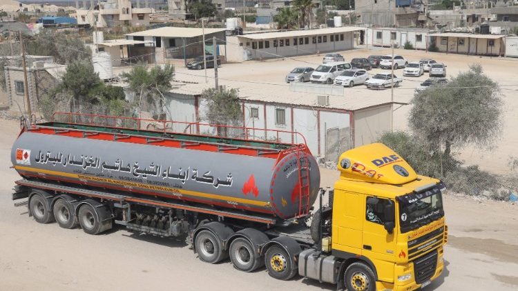 A fuel truck enters the Gaza Strip through the Kerem Shalom crossing with Israel