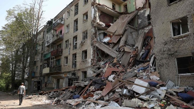 Edificio distrutto da un bombardamento del 28 agosto a Bakhmut, nella regione di Donetsk