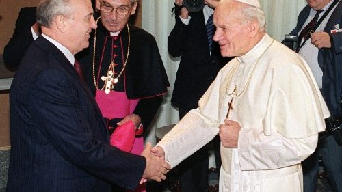 Gorbatschow und Johannes Paul II. - zwei Charismatiker für Wandel