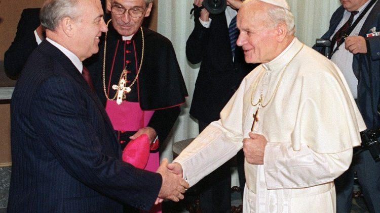 Encuentro de Juan Pablo II con Mijail Gorbachov en 1989.