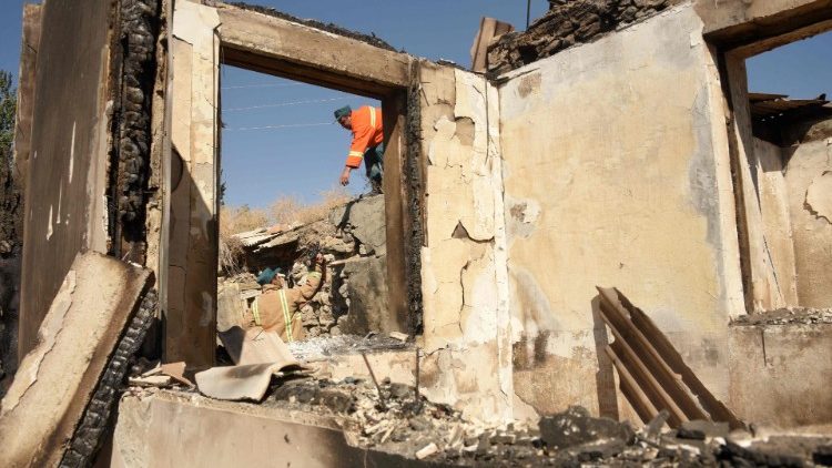 Ein Haus in Armenien, das bei den jüngsten Zusammenstößen mit Aserbaidschan völlig zerstört wurde