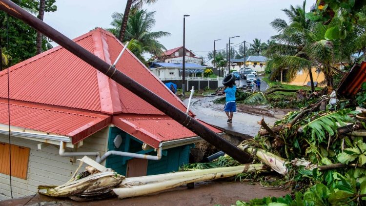 Zniszczenia dokonane przez huragan Fiona, francuskie terytorium zamorskie Gwadelupa