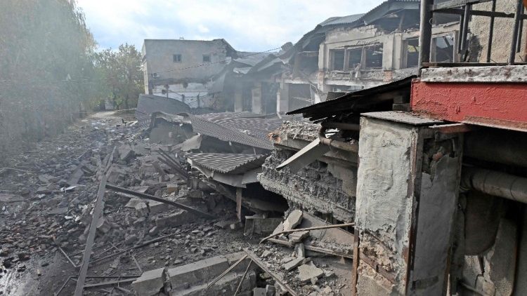 Destructions à Kharkiv après les bombardements russes, le 4 octobre 2022.