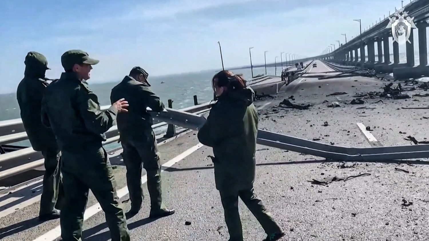 Russia: ‘Three killed in Crimea bridge explosion’ - Vatican News