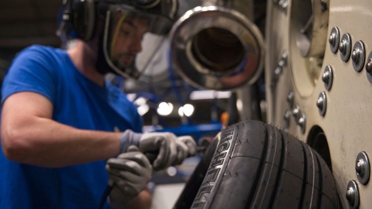 Deutsche Unternehmen exportieren Maschinen teilweise an Staaten und Unternehmen, denen Menschenrechtsverletzungen, Umweltverst??e und Korruption vorgeworfen werden