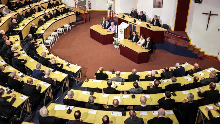 Zakończenie zgromadzenia Konferencji Episkopatu Francji w Lourdes, 8 listopada 2022