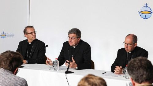 Francia, undici vescovi sotto inchiesta per casi di abusi 