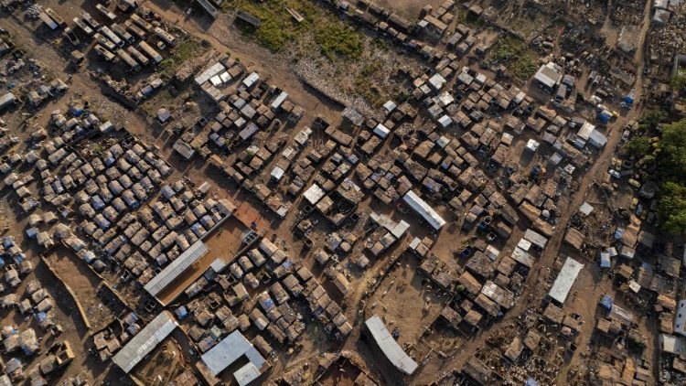 Image d'illustration. Vue sur des camps de déplacés à Bamako.