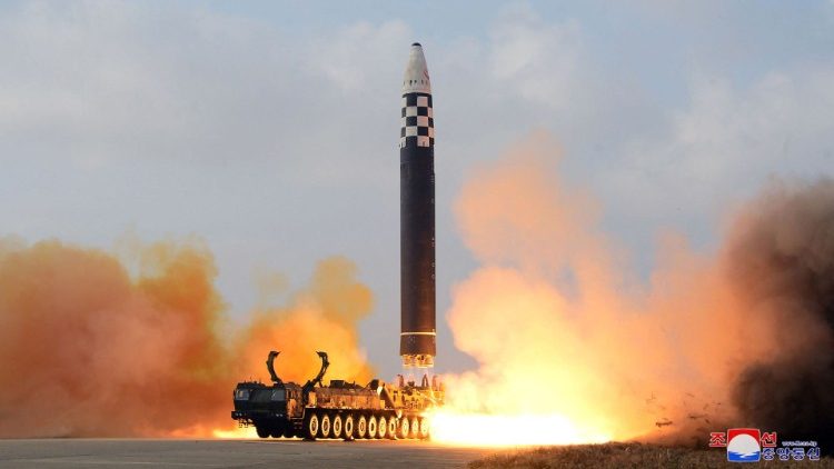 Corea del Nord: lancio di un missile vettore