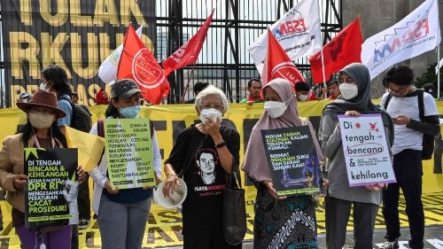 Indonesien: Parlament verbietet Sex außerhalb der Ehe