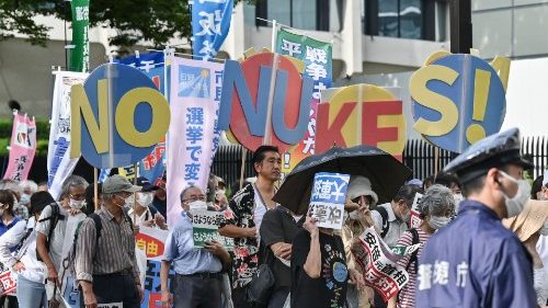 Japan: Bischöfe kritisieren „gefährliche Bewaffnung“