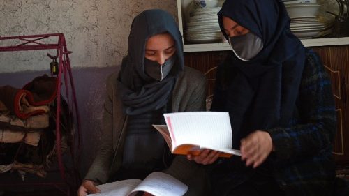 Afghanistan: Helferinnen-Verbot hat verheerende Konsequenzen