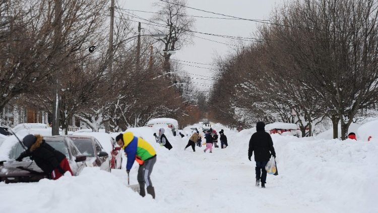 Neve nella zona di Buffalo, Stato di New York, una delle più colpite dall'eccezionale maltempo di questi giorni