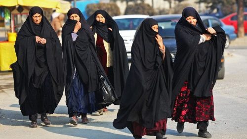 Afghanistan: „Sie wollen Frauen aus Öffentlichkeit verschwinden lassen"
