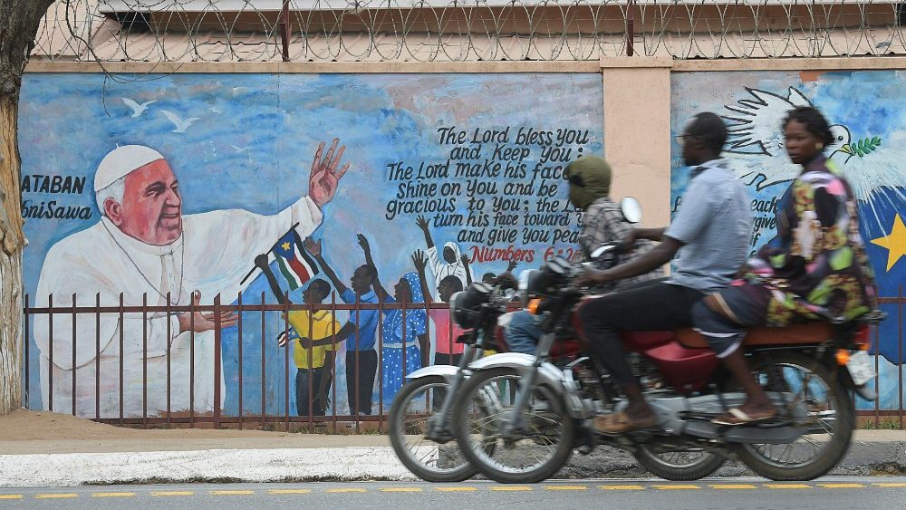 TOPSHOT-SSUDAN-VATICAN-RELIGION-DIPLOMACY-POPE