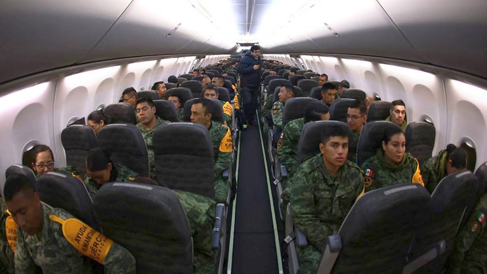 Foto divulgada pelos socorristas do Exrcito Mexicano do Ministrio das Rela??es Exteriores do Mxico ao embarcarem em um avi?o da For?a Area Mexicana com destino  Turquia para participar dos esfor?os de resgate aps o terremoto de magnitude 7,8 que atingiu a Turquia e a , no aeroporto internacional Felipe Angeles em Zumpango, Estado do Mxico, Mxico, em 7 de fevereiro. (Foto: Itamaraty / AFP)