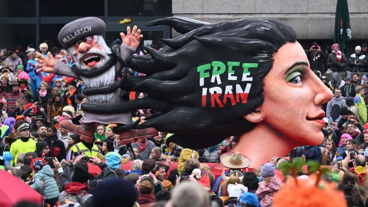 Auch beim Rosenmontagsumzug in Deutschland war der Iran Thema