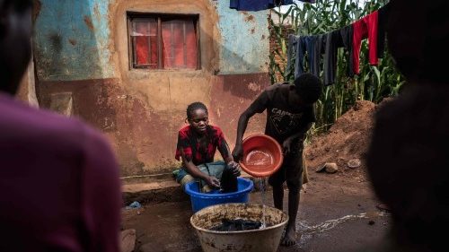 Pope on World Water Day: No to water wars, abuse and waste