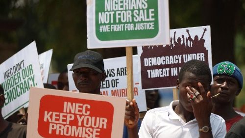 Nigerian bishops urge calm and prayer in wake of disputed election