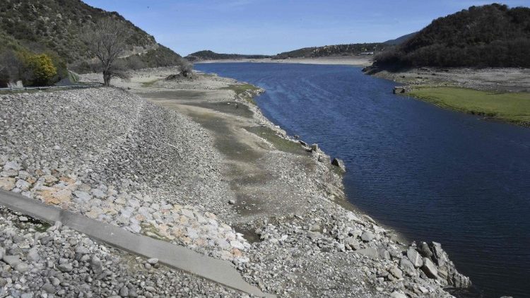Low water levels at the Vinca dam in southern France
