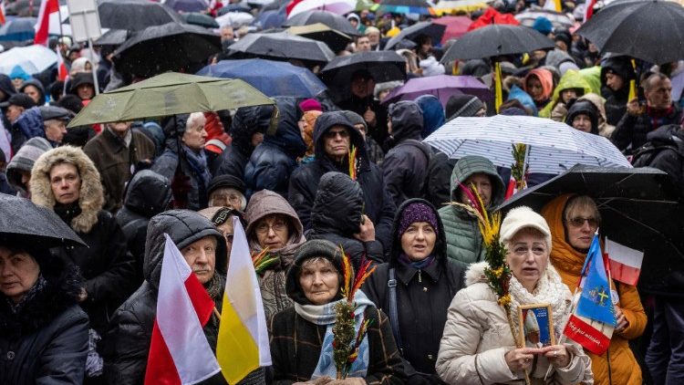 Des participants à la Marche pour Jean-Paul II.