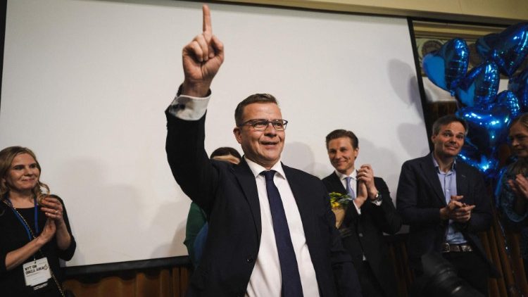 The National Coalition Chairman Petteri Orpo speaks to supporters following elections