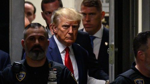 Usa, Trump incriminato con 34 capi daccusa